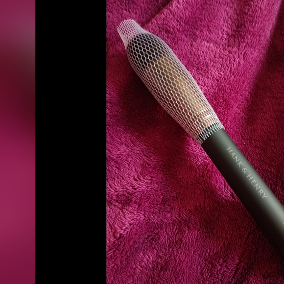 BRAND NEW Hank & Henry Andrew Chocolate series LG dome cream brush - Picture 3 of 4